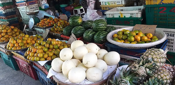ตลาดเทวราช ตลาดเช้า กรุงเทพ ร้านผลไม้