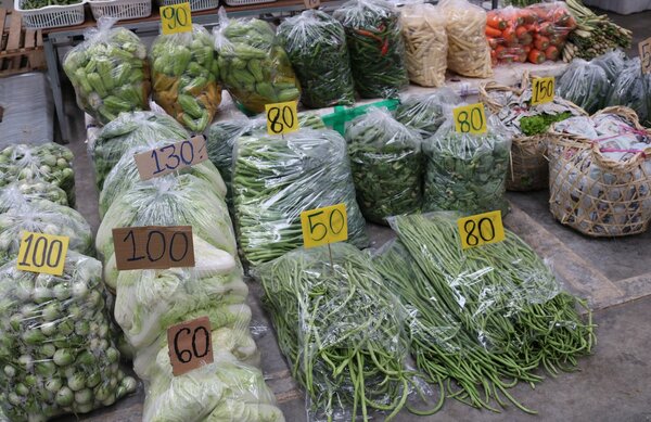 ตลาดล้านเมือง ตลาดกลางผักและผลไม้ ร้านผัก