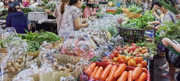 ตลาดสดธนบุรี ตลาดสด บรมราชชนนี ร้านผัก