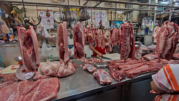 ตลาดบางกะปิ ร้านหมูสด