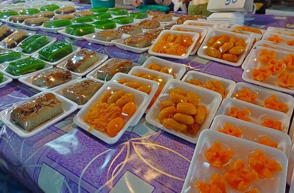 ตลาดเจริญศรี อุบลราชธานี ร้านขนมหวาน