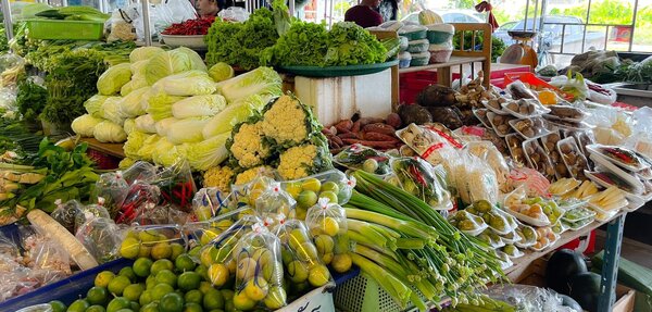 ตลาดเจริญผล ตลาดสด ปทุมธานี ร้านผัก