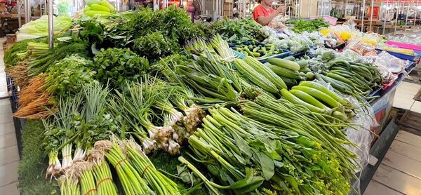 ตลาดเจริญผล ตลาดสด ปทุมธานี ร้านผักสด