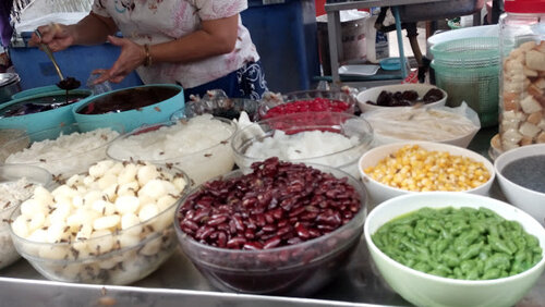 ตลาดอมรพันธ์ ตลาดใกล้ ม.เกษตร ขนมหวาน