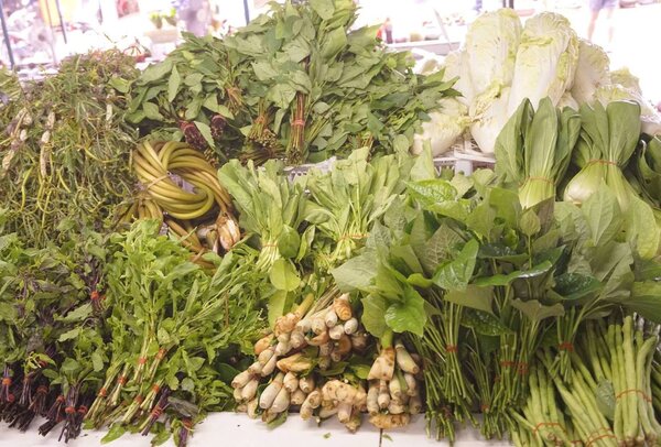 ตลาดรัตนพร ร้านผัก