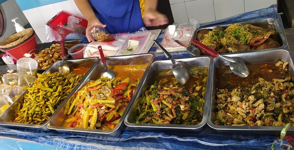 ตลาดรัตนพร ร้านอาหารปรุงสุก