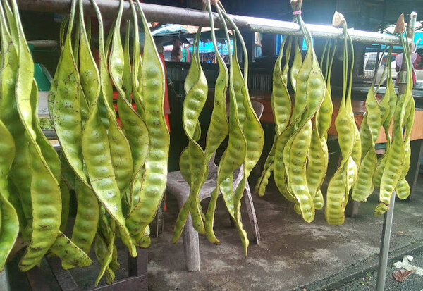 ตลาดเทศบาลตำบลกำแพง ตลาดสด สตูล สะตอ