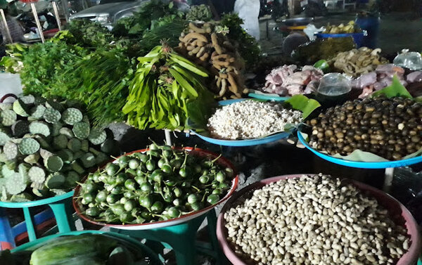 ตลาดสดศิริชัย ตลาดสด บางบอน ผักตามฤดูกาล