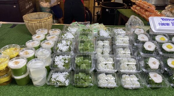 ตลาดเอกสิน ระยอง ร้านขนมหวาน