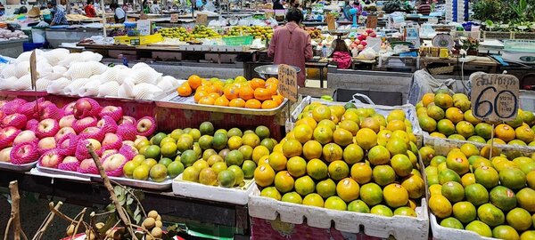 ตลาดสดกราภูงา ตลาดเช้า พังงา ร้านผลไม้