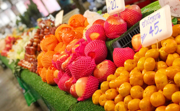 ตลาดสระครก ตลาดเช้าโคราช ร้านผลไม้