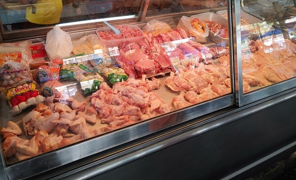 ตลาดร่มโพธิ์ ตลาดสด พัทยา หมูสด