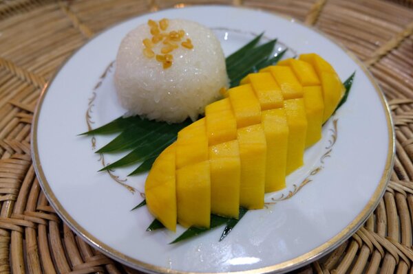 มะม่วงพราหมณ์ขายเมีย ข้าวเหนียวมะม่วง